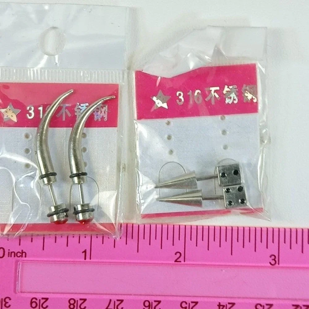 Vintage Surgical Steel 18G Earring Set Ruby Red Horn Spike‎ Dice Deadstock New